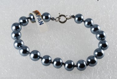 Vintage  Glass Hematite Bead Bracelet Made in Japan 7" Jewelry