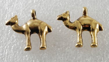 Vintage Pair Gold Tone Metal Camel Charm Pendants Jewelry Making