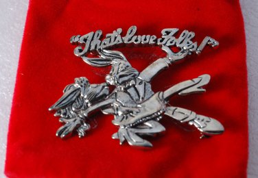 Thats All Folks Warner Brothers Bugs Bunny 1994 Pin Velveteen Pouch Jewelry