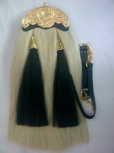 Original Horse Hair Sporran With Gold Plated Cantle With Two White Tassels