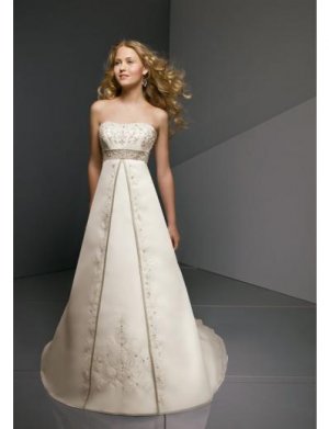 A-Line/Princess Strapless Chapel Train Satin wedding dress for brides 2010 style(WDE0107)