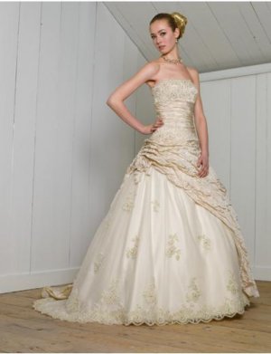 A-Line/Princess Strapless Chapel Train Taffeta wedding dress for brides 2010 Style(WDS0100)