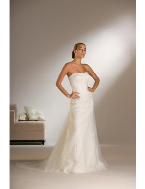 A-Line/Princess Strapless Chapel Train Chiffon wedding dress for brides 2010 Style (WDS0083)