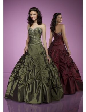 Ball Gown Sweetheart Floor Length Satin wedding dress for brides 2010 style(WDE0169)