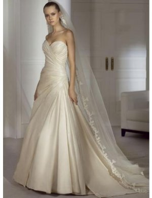 A-Line/Princess Sweetheart Chapel Train Satin wedding dress for brides 2010 Style(WDS0222)