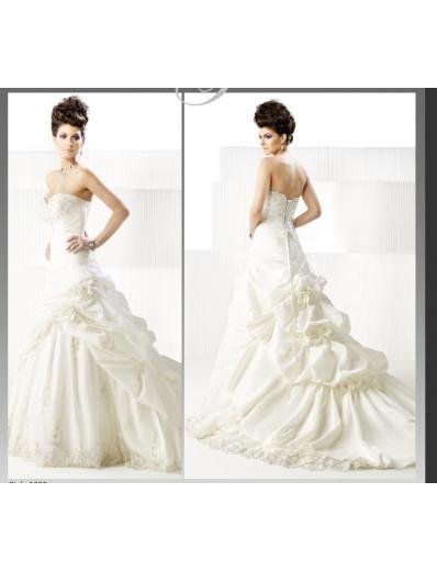 A-line/Princess Sweetheart Cathedral Train Satin wedding dress 2010(WDA3001) for brides new style