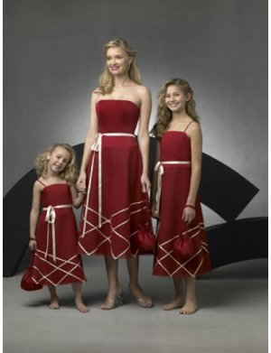 A-Line/Princess Strapless knee-length Satin Bridesmaid Dresses for brides new style(BD0270)