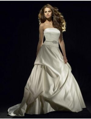 A-Line/Princess Strapless Chapel Train Satin wedding dress for brides gowns new style(WDA0591)
