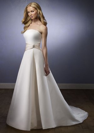 A-Line/Princess Strapless Chapel Train Satin wedding dress for brides 2010 Style(WDA1720)