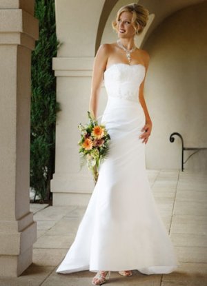 White Sweetheart Floor Length Strapless Taffeta Wedding Gown(y0918011)