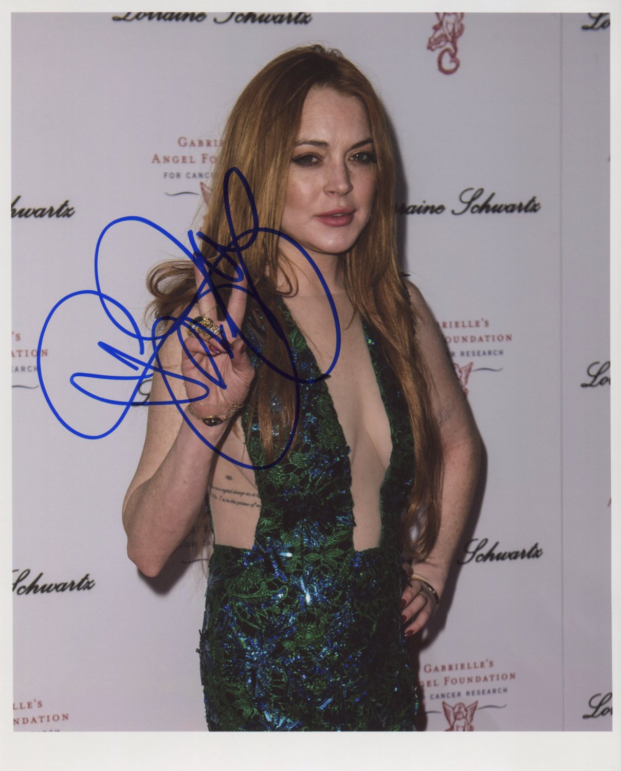 Lindsay Lohan SIGNED 8" x 10" Photo + Certificate Of Authentication 100% Genuine
