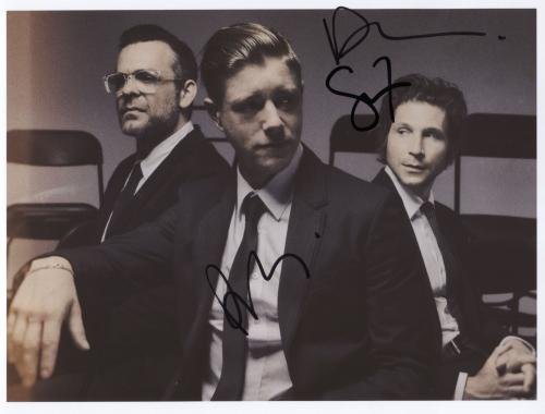 Interpol (Band) FULLY SIGNED Photo + Certificate Of Authentication 100% ...