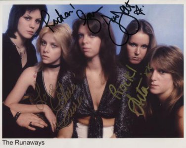 The Runaways Joan Jett Lita Ford Cherie Currie SIGNED Photo + COA Guarantee  100% Genuine