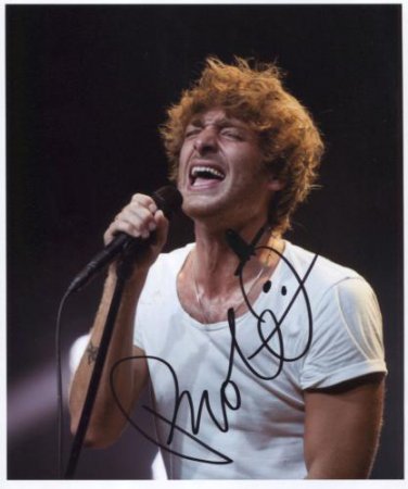 Paolo Nutini SIGNED 8" x 10" Photo + Certificate Of Authentication  100% Genuine
