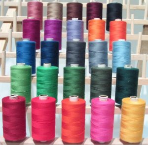 NEW 25 LARGE 3PLY THREAD 1000M QUILTING SEWING SERGER D