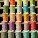 LARGE 75 SPOOLS 3PLY 1000M SEWING SERGE QUILTING THREAD