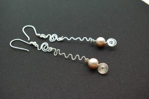Handmade Free Form Wire Earring (Pearl Drop)