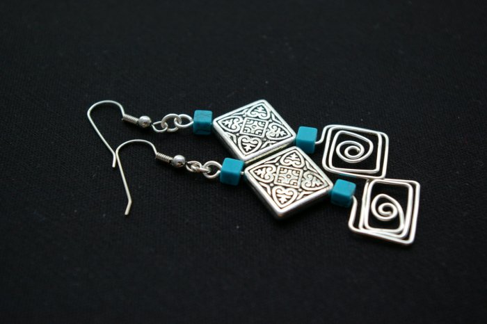 Handmade free form Wire Earring (Square Dance)