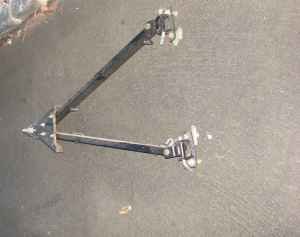Adjustable tow bar