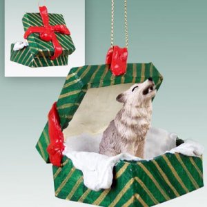GGBA61B Wolf, Gray Green Gift Box Ornament