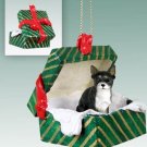 GGBD06A Chihuahua, Black & White Green Gift Box Ornament