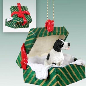 GGBD106B Pointer, Black & White Green Gift Box Ornament