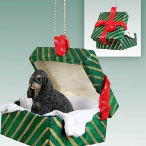 GGBD15F Cocker Spaniel, Black & Tan Green Gift Box Ornament