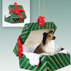 GGBD23A Collie, Sable Green Gift Box Ornament
