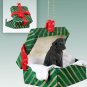 GGBD24A Labrador Retriever, Black Green Gift Box Ornament