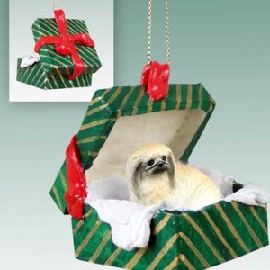 GGBD36 Pekingese Green Gift Box Ornament