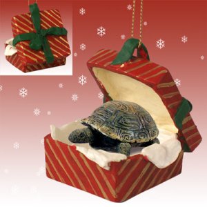 RGBA69 Turtle Red Gift Box Ornament