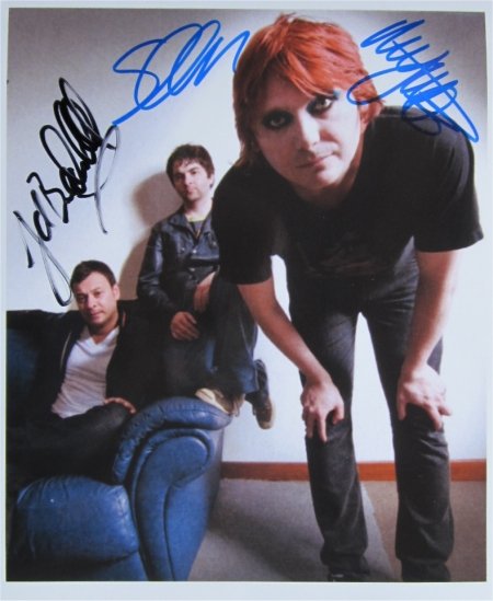 SUPERB MANIC STREET PREACHERS SIGNED PHOTO + COA!!!