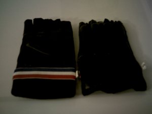 BOXING GLOVES SIZE SMALL
