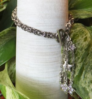 Chainmaille Byzantine Bracelet with Falling Stars