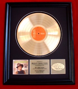 ELVIS PRESLEY GOLD RECORD AWARD  "ELVIS COUNTRY"