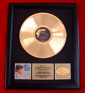 ENGELBERT HUMPERDINCK GOLD RECORD AWARD "RELEASE ME"