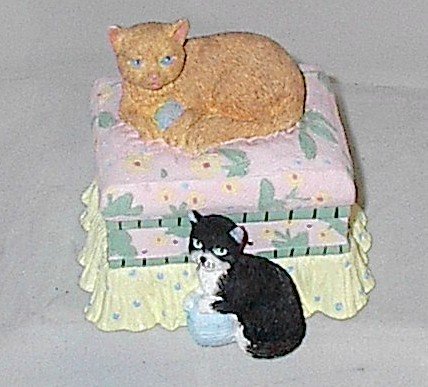 Lady Jayne Ltd Cottage Cat Trinket Box