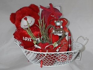 Valentine's Day Deluxe 'Bare My Heart to You' Gift Basket