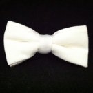 Vintage ORMOND Solid White Cotton Boys CLIP ON BOW TIE Dapper Retro Easter