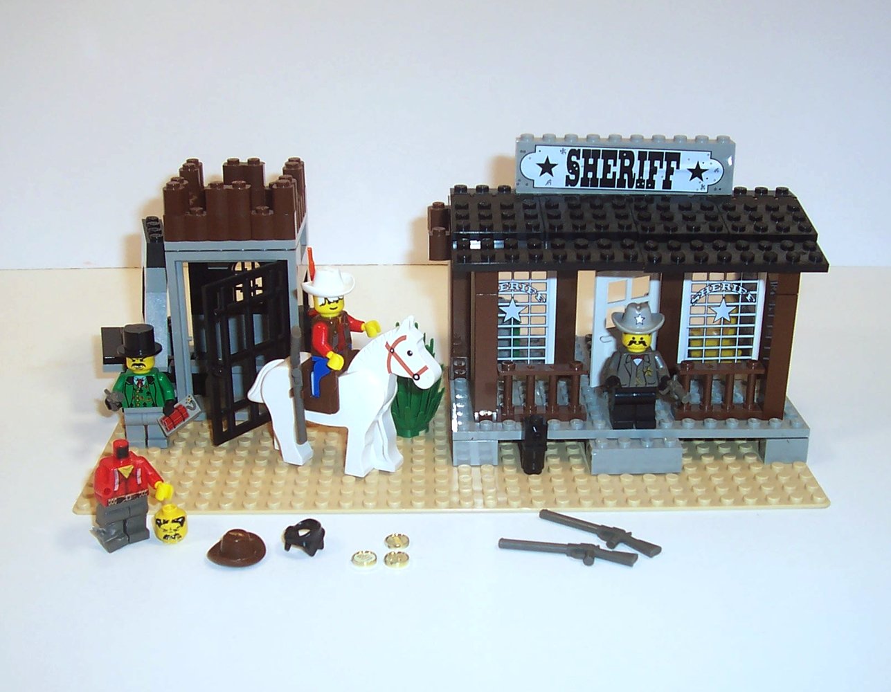 ~Lego 6755 Wstern Sheriff's Lock-up with instructions Almost Complete