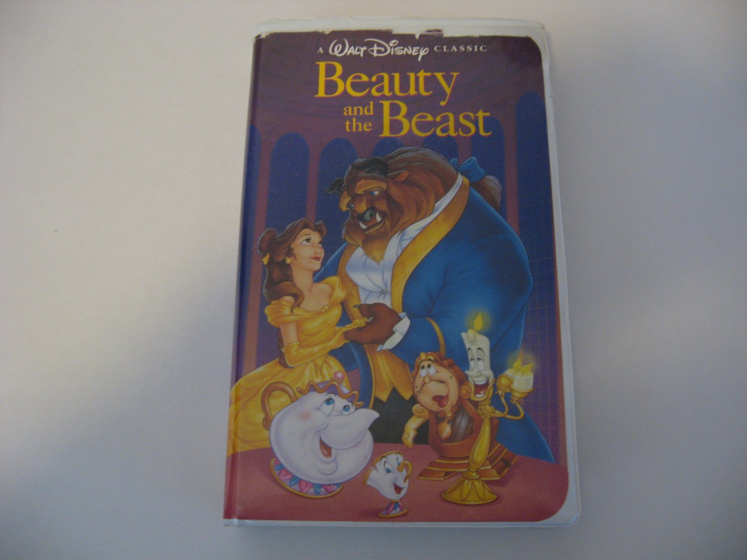 Walt Disney's Classic - Beauty And The Beast (VHS)