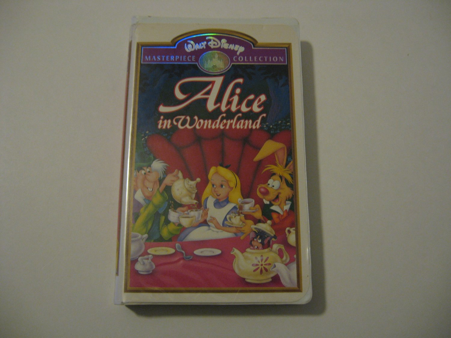 Walt Disney's - Alice In Wonderland (VHS)