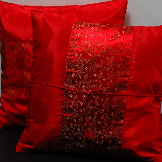 Pair Of Silk Decorative Pillow Case Cover Cushion Red With Fjoral Pattern