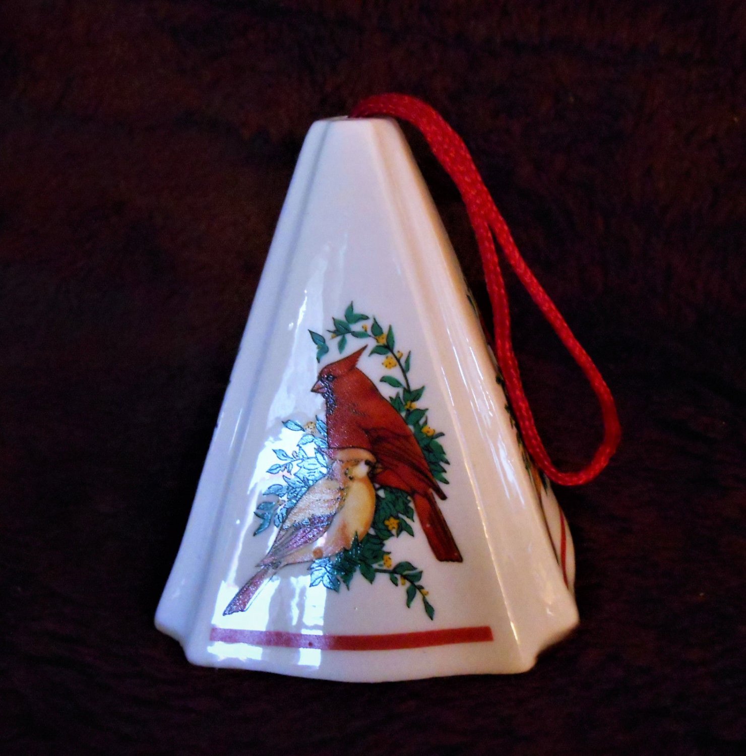 Jasco Ceramic Potpourri Holder Pyramid Christmas Ornament Cardinal Birds