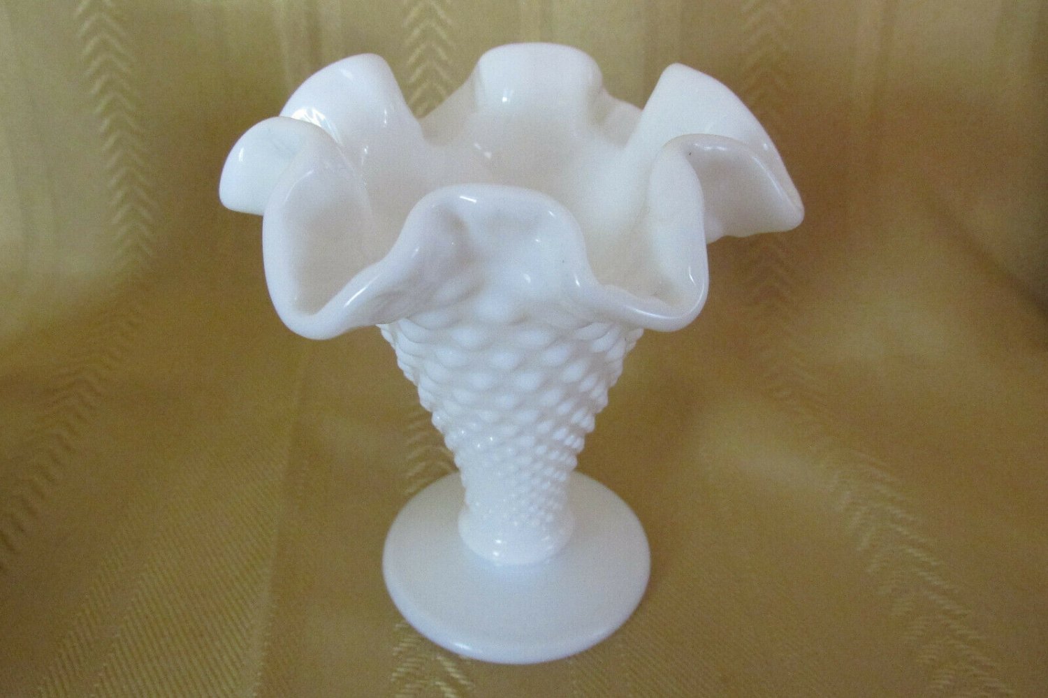 Vintage Fenton White Hobnail Milk Glass Vase with Ruffled Edge 4"