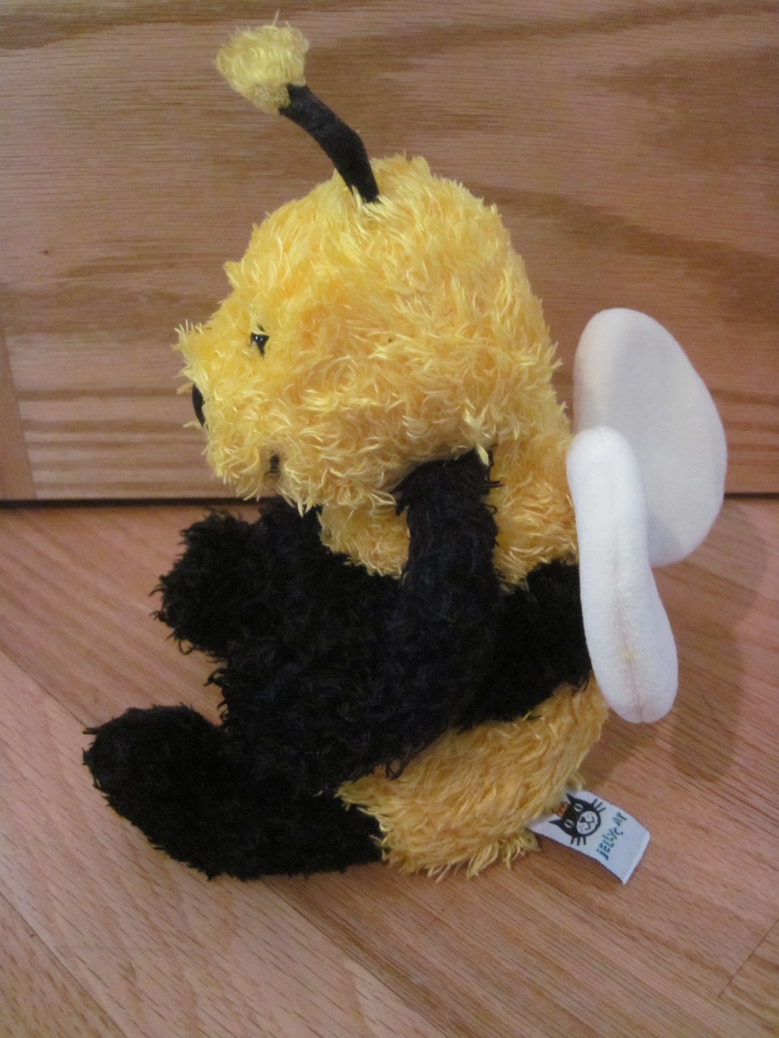 bumble bee sit on toy