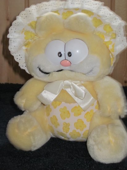 Vintage Garfield Characters Plush Yellow Baby Garfield by Dakin for ...