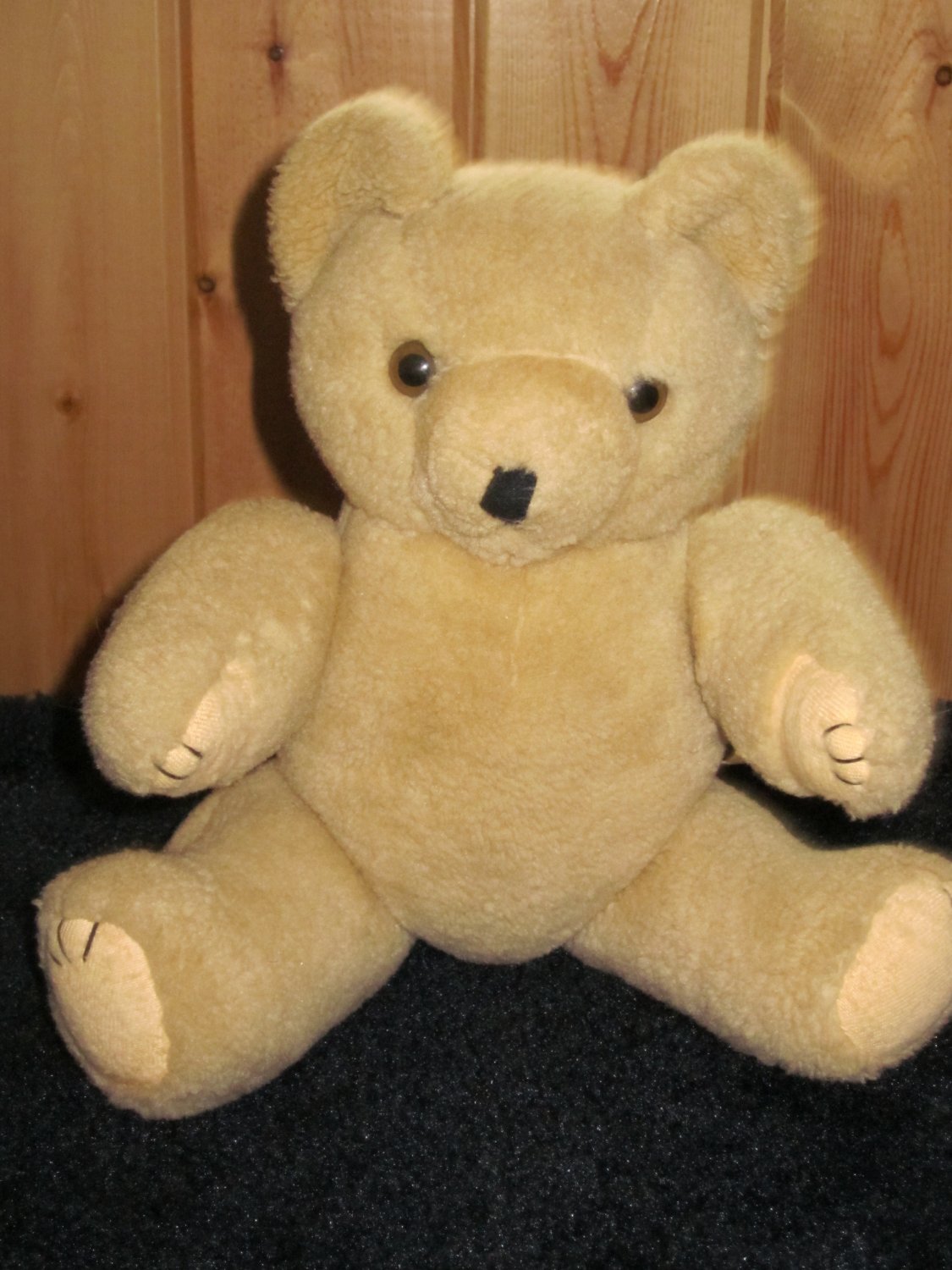 tan teddy bear