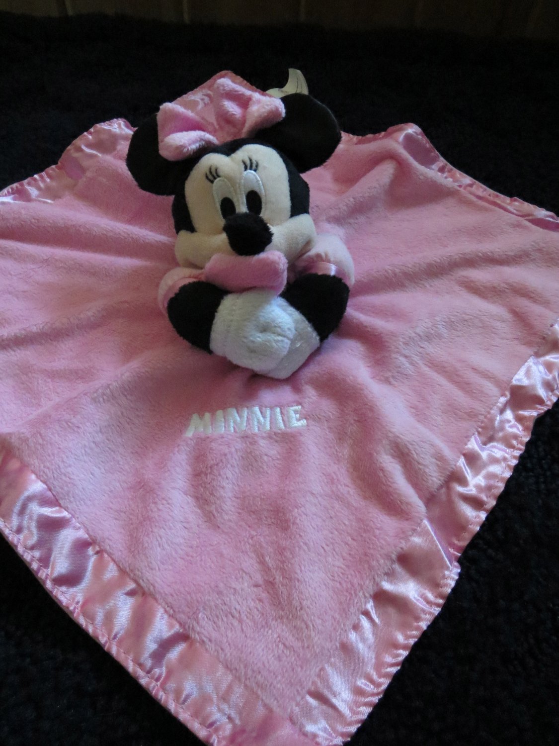 minnie plush blanket