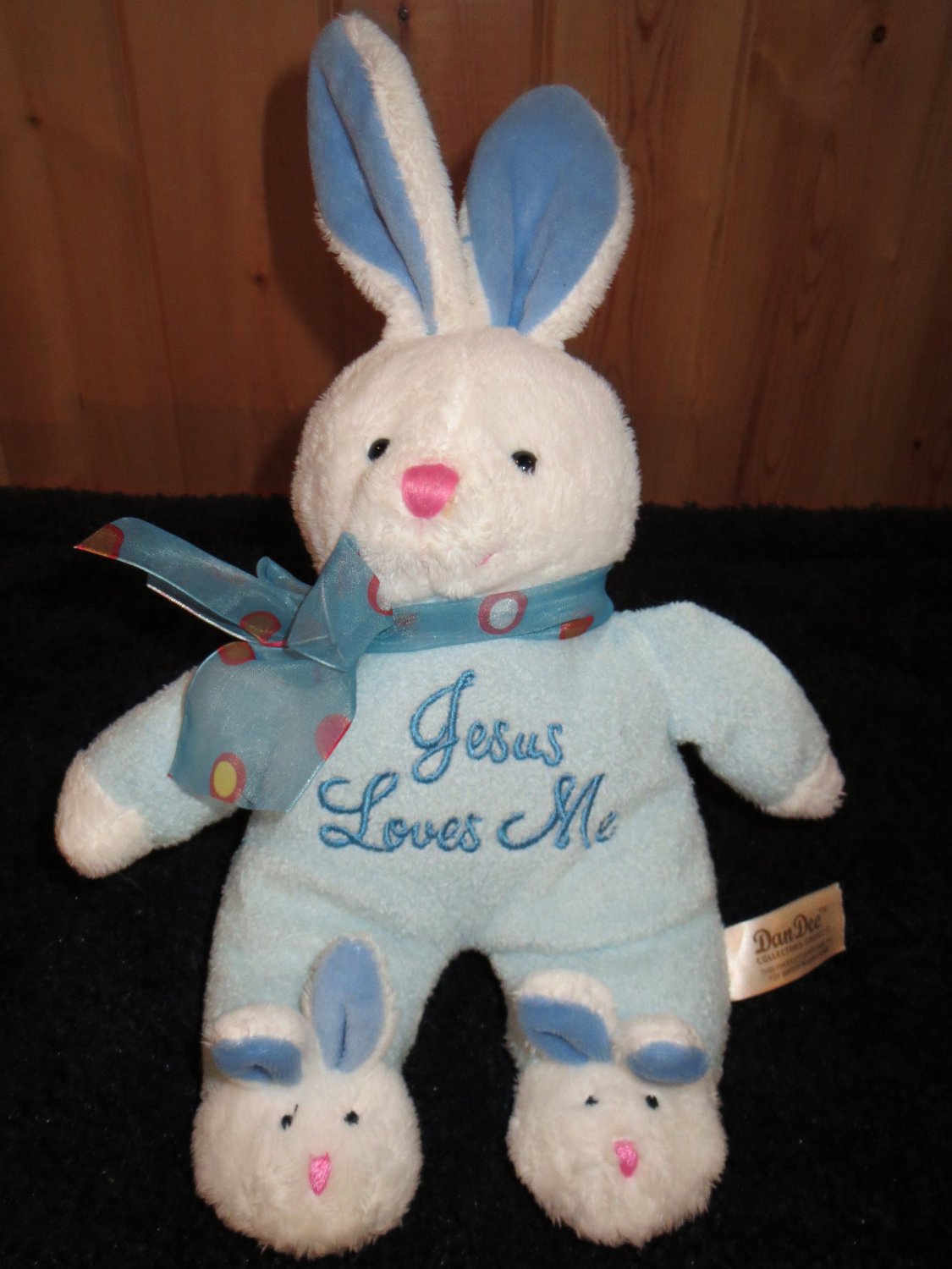 bunny sings jesus loves me